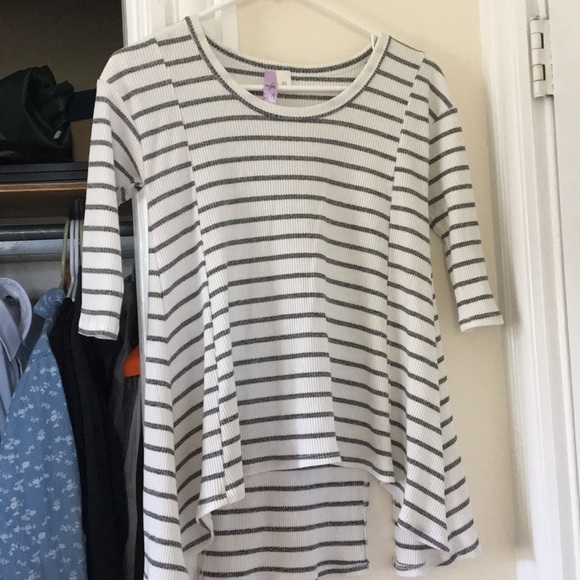 Francesca’s White Striped High-Low Shirt - Picture 2 of 7
